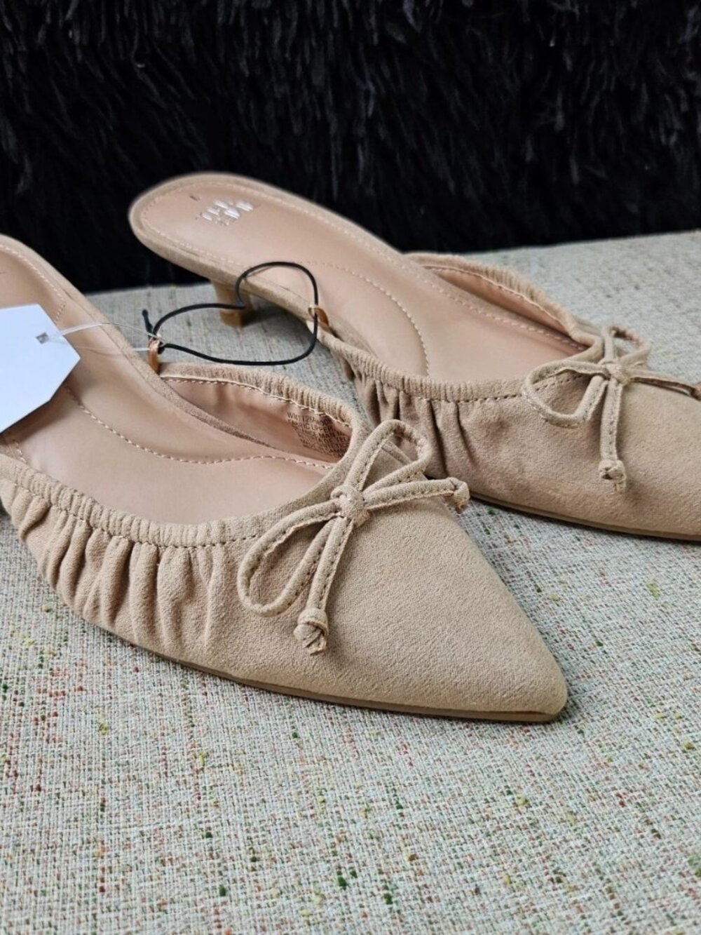 Time & Tru Women Sandal Shoe Fabric Suede Upper Pump Heel Size 7 NWT - Picture 2 of 9